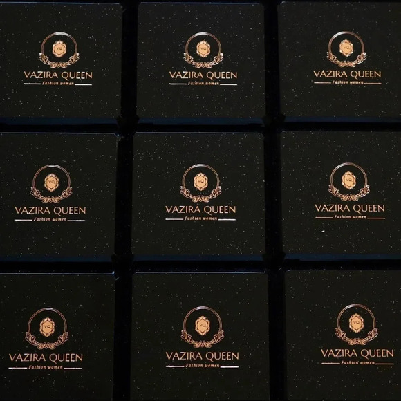 VQ Leaf Brooch - Picture 5 of 5